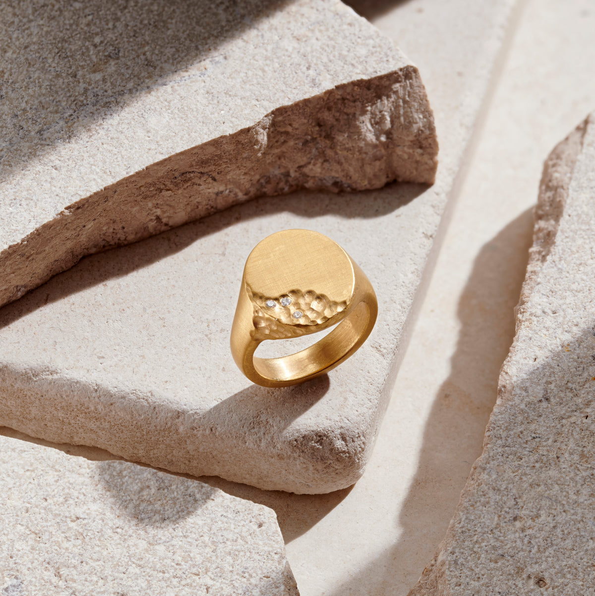 Strata Personalised Oval Signet Ring