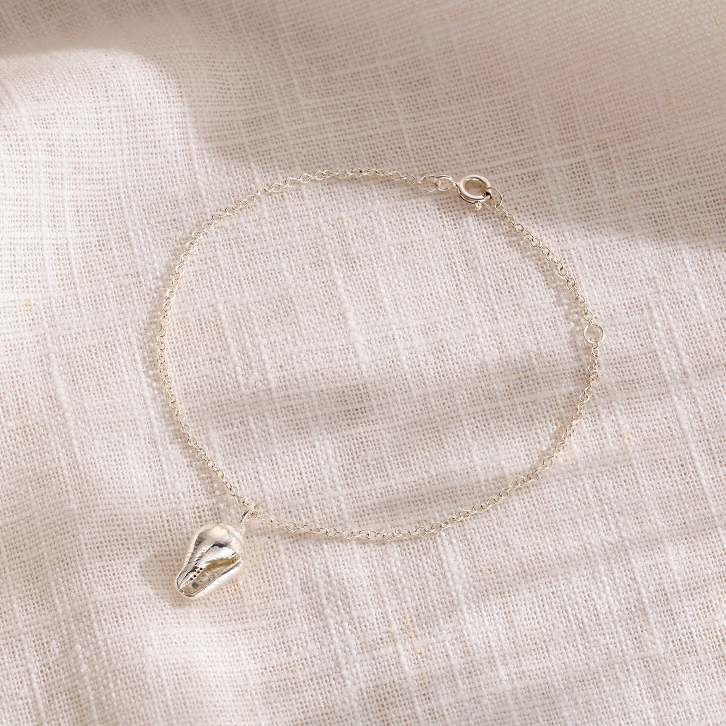 Mini Tidal Shell Bracelet