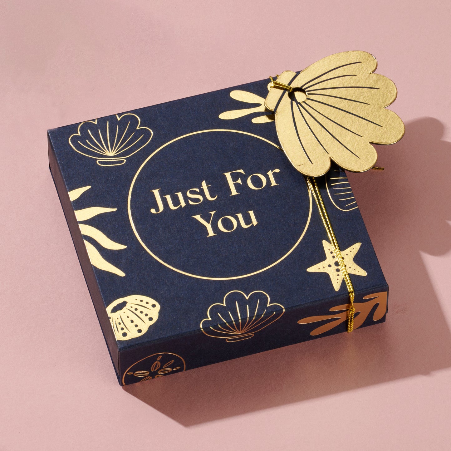 Shell Gift Sleeve