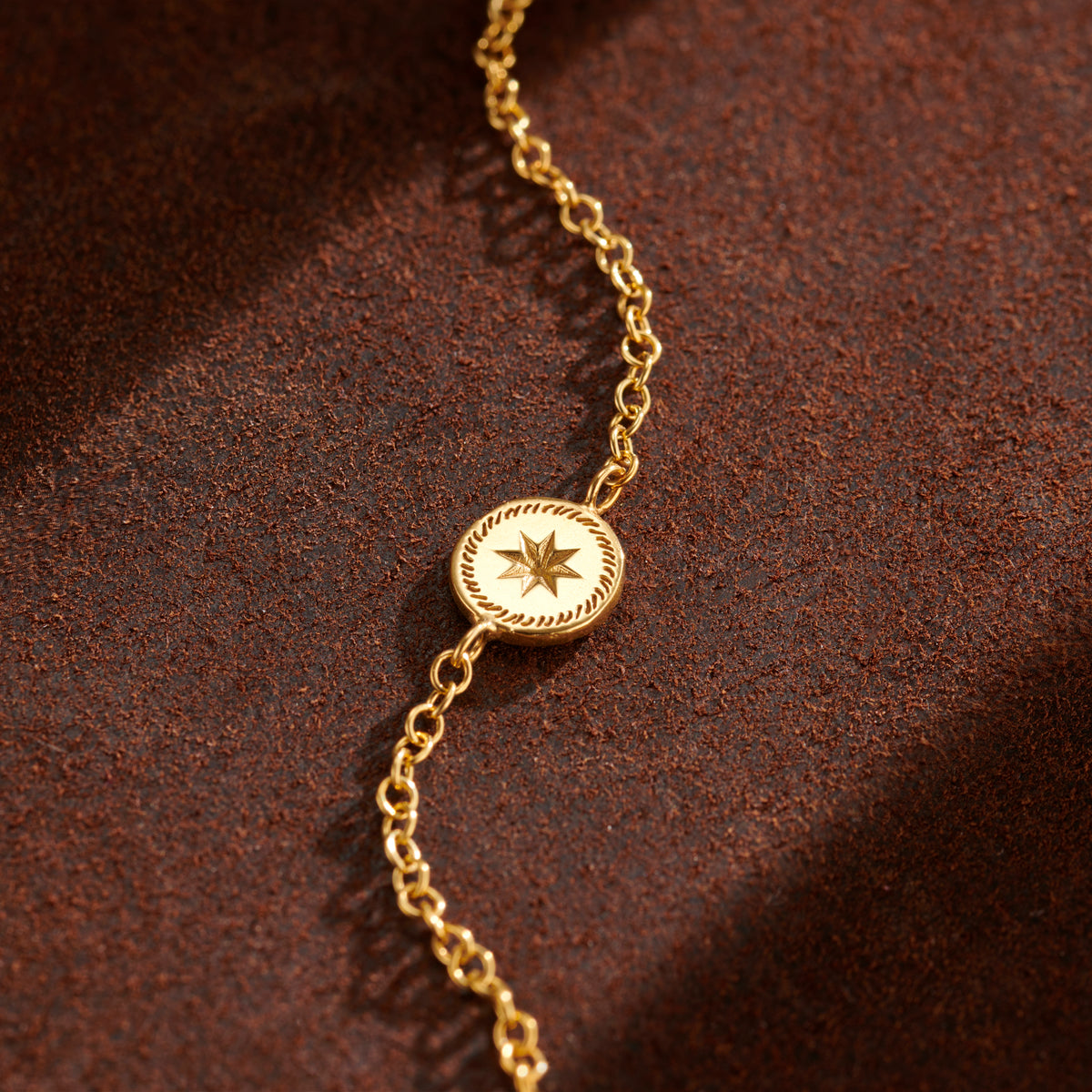 Gold My Guiding Star personalised bracelet close-up